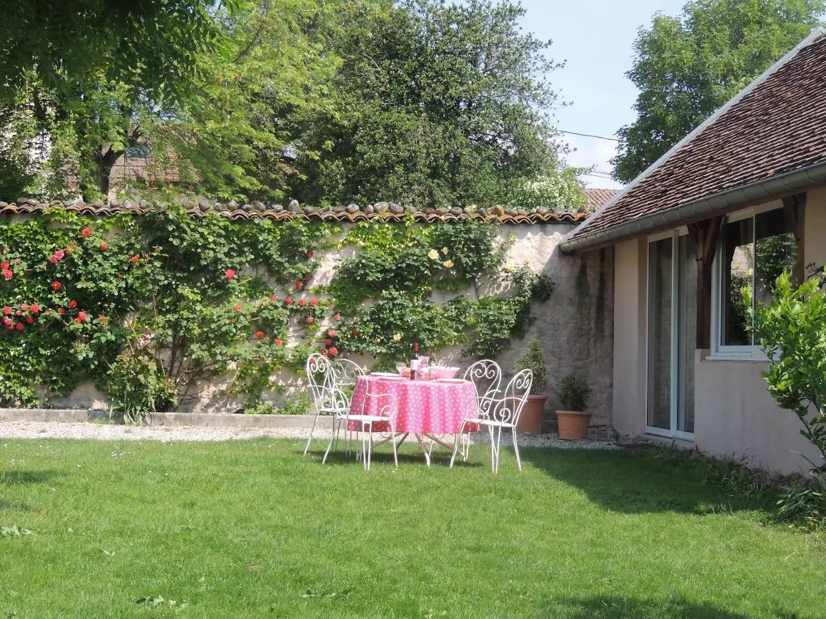 La Maisonnette Apartment Montagnieu  France